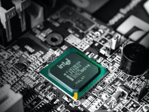 Read more about the article Böse Vorahnung: Intel verkündet, dass Chip-Krise noch länger andauern wird