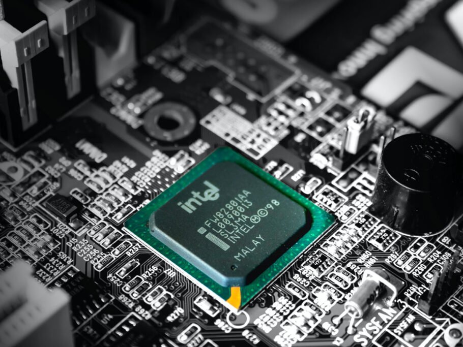 You are currently viewing Böse Vorahnung: Intel verkündet, dass Chip-Krise noch länger andauern wird