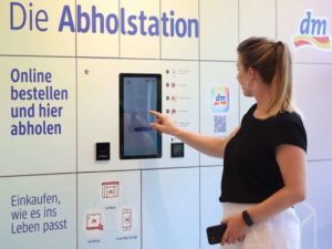 Read more about the article Packstation-Klon: dm baut 700 Paketstationen auf